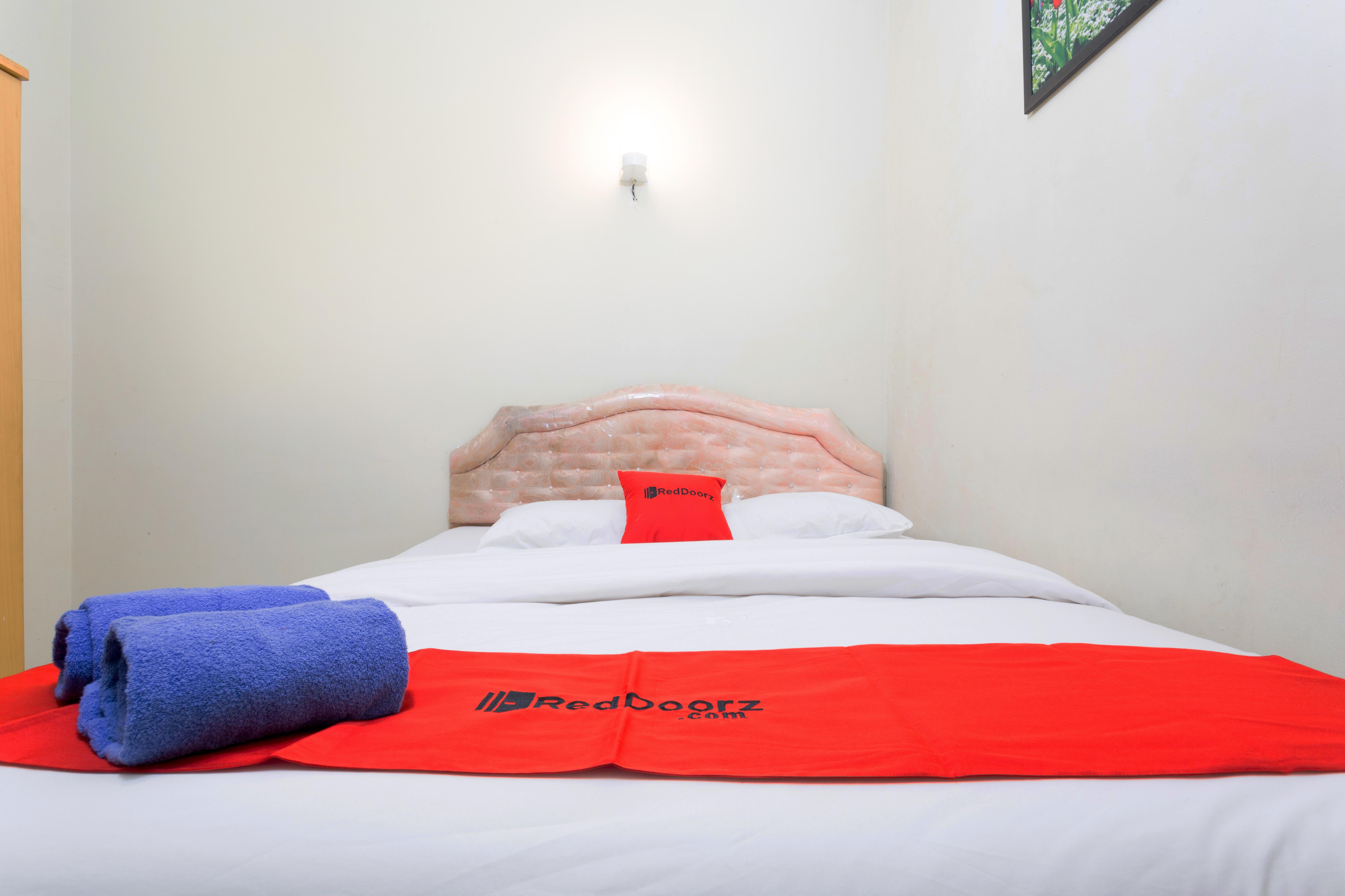 Reddoorz @ Supratman Street Hotel Bandung Luaran gambar