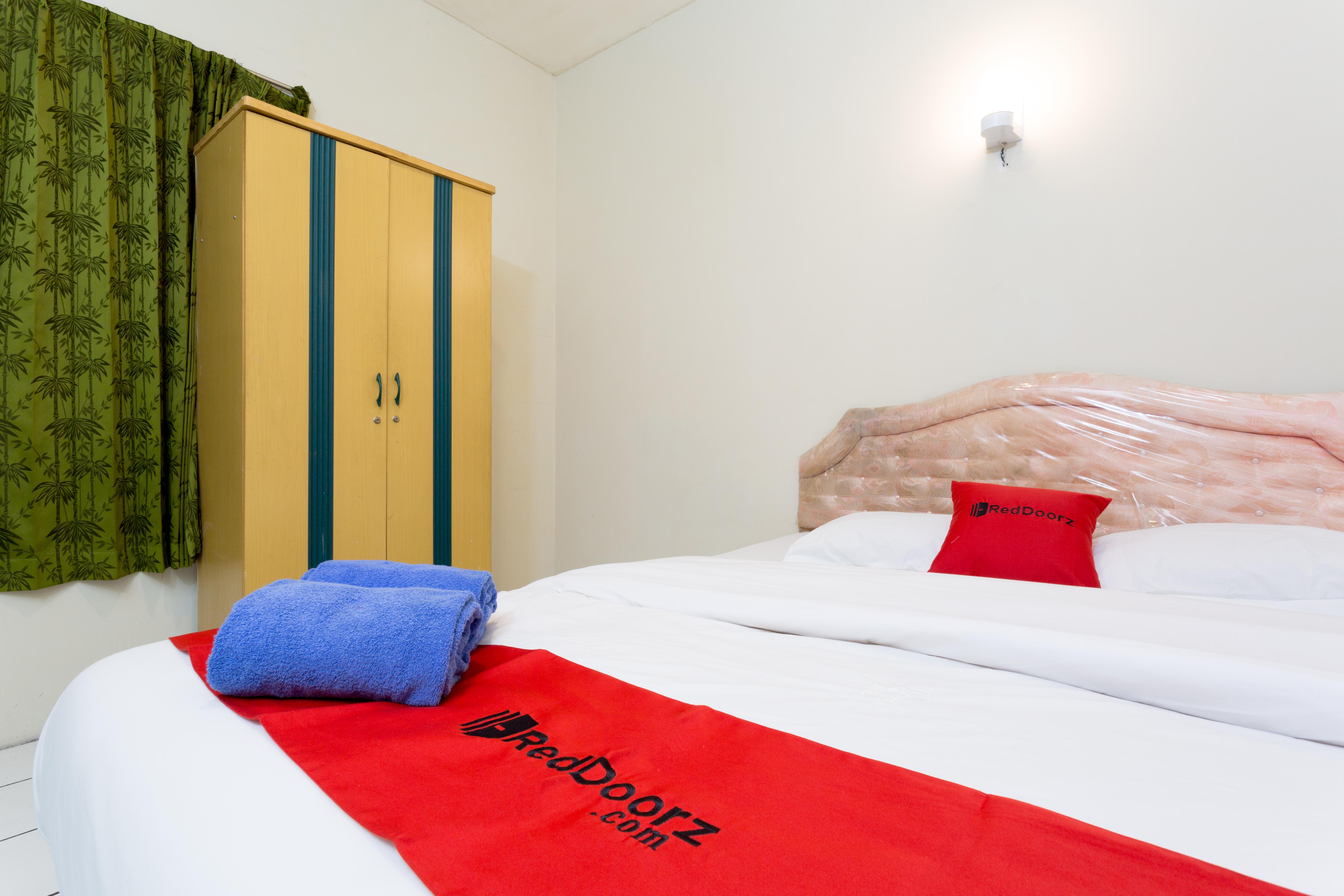 Reddoorz @ Supratman Street Hotel Bandung Luaran gambar