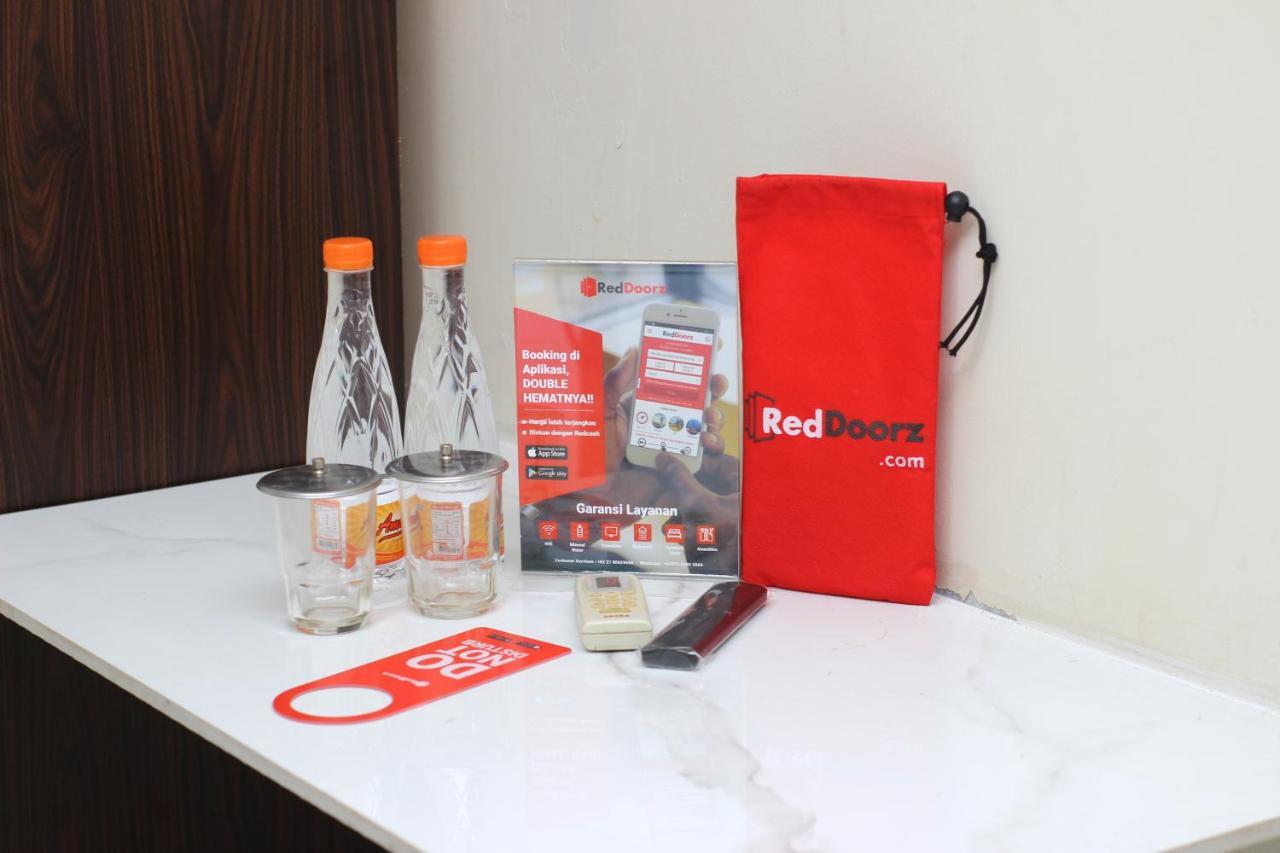 Reddoorz @ Supratman Street Hotel Bandung Luaran gambar