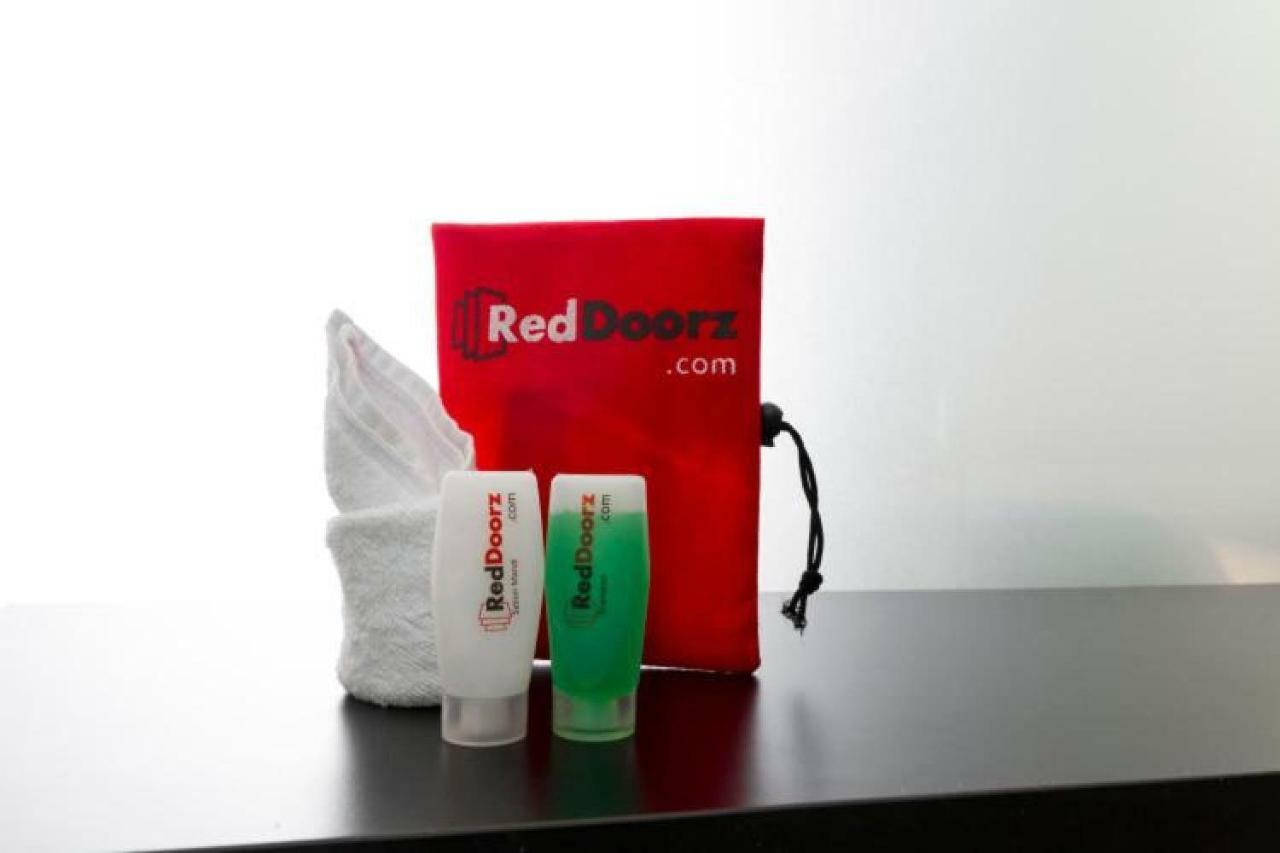 Reddoorz @ Supratman Street Hotel Bandung Luaran gambar